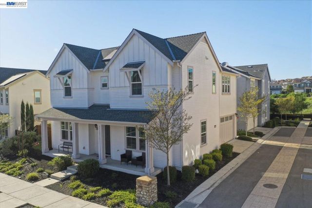 4450 Sunset View Dr, Dublin, CA 94568