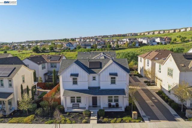 4450 Sunset View Dr, Dublin, CA 94568