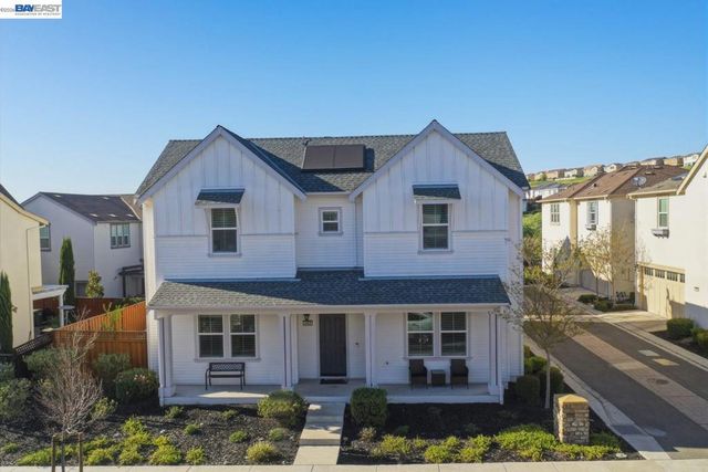 4450 Sunset View Dr, Dublin, CA 94568