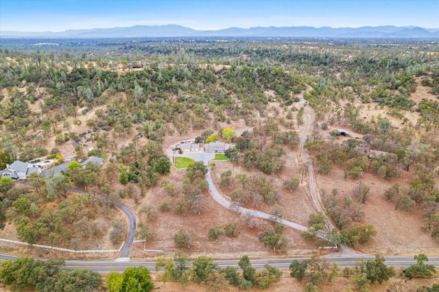10190 Oak Run Road, Millville, CA 96069