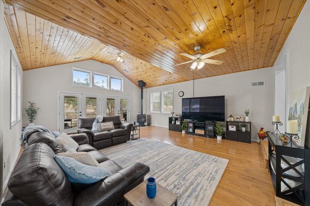 10190 Oak Run Road, Millville, CA 96069