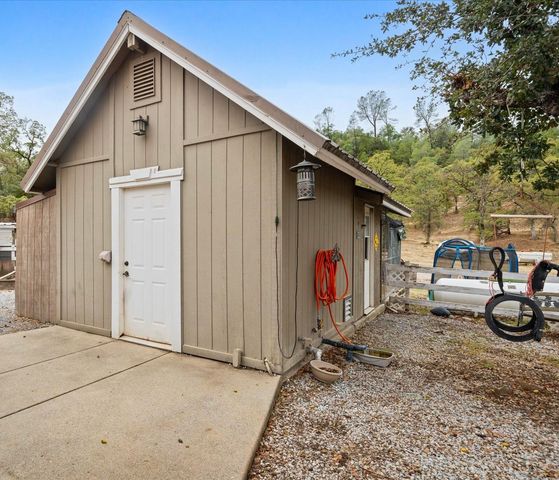 10190 Oak Run Road, Millville, CA 96069