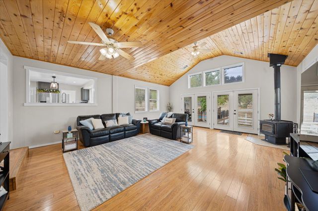 10190 Oak Run Road, Millville, CA 96069