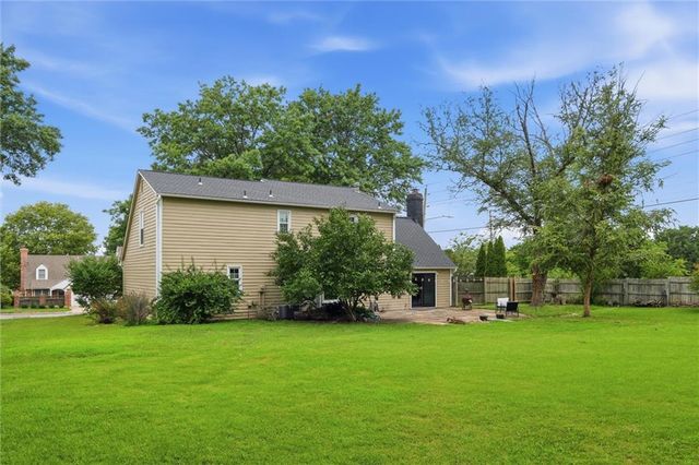 1597 El Dorado Drive, Lawrence, KS 66049