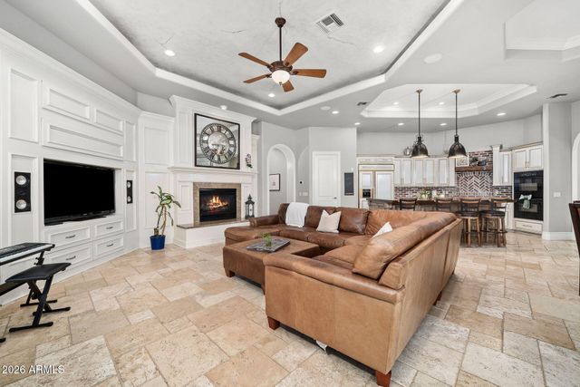 1131 E DESERT Court, Gilbert, AZ 85234