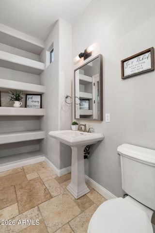1131 E DESERT Court, Gilbert, AZ 85234
