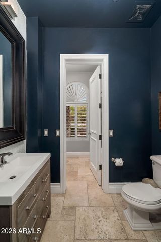 1131 E DESERT Court, Gilbert, AZ 85234