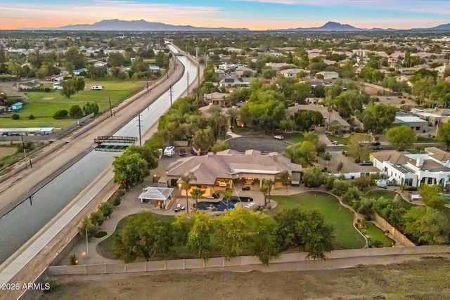 1131 E DESERT Court, Gilbert, AZ 85234