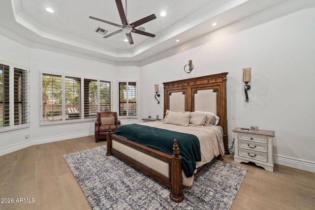 1131 E DESERT Court, Gilbert, AZ 85234