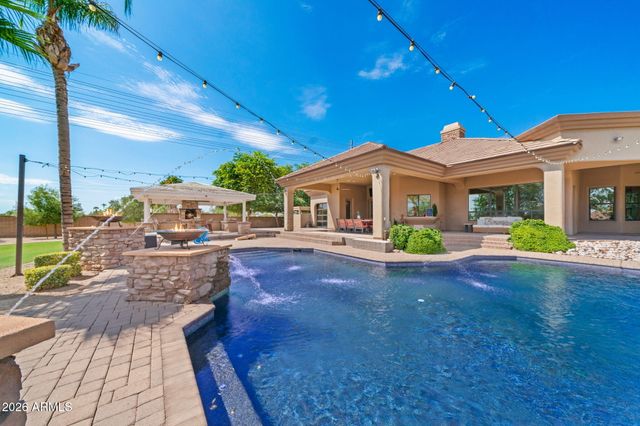 1131 E DESERT Court, Gilbert, AZ 85234