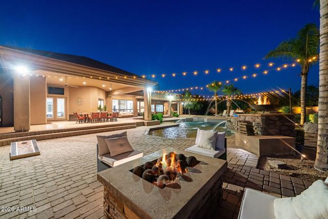 1131 E DESERT Court, Gilbert, AZ 85234