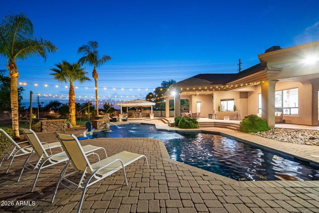 1131 E DESERT Court, Gilbert, AZ 85234