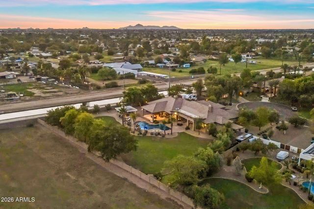 1131 E DESERT Court, Gilbert, AZ 85234