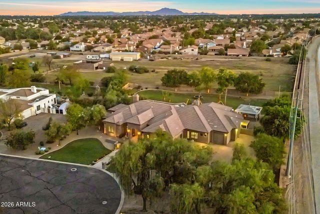 1131 E DESERT Court, Gilbert, AZ 85234