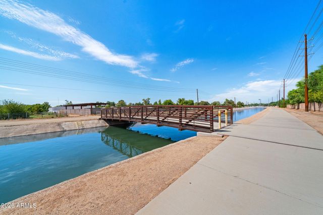 1131 E DESERT Court, Gilbert, AZ 85234