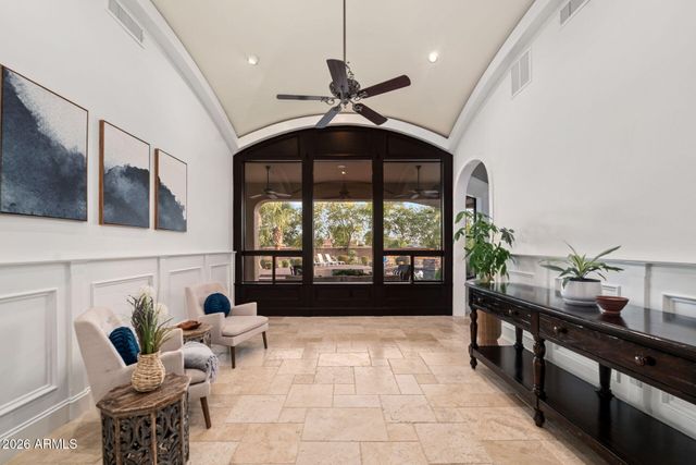 1131 E DESERT Court, Gilbert, AZ 85234