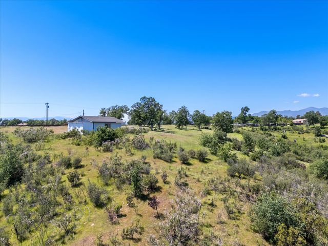 14055 Marsha Way, Igo, CA 96047