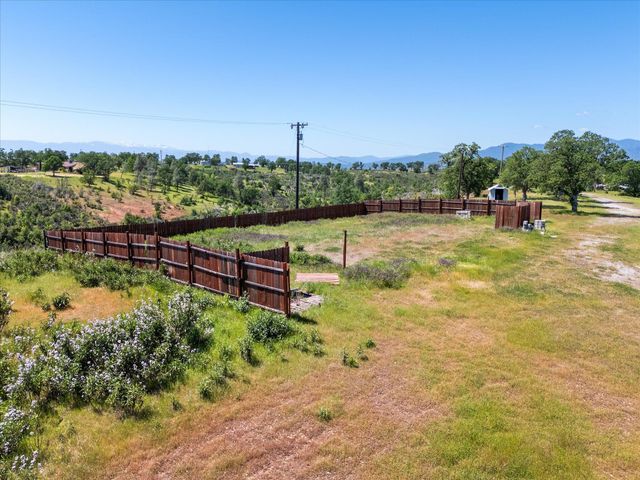 14055 Marsha Way, Igo, CA 96047