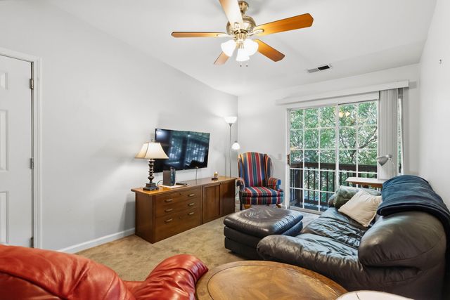 251 Simpson Avenue 319, Lexington, KY 40504