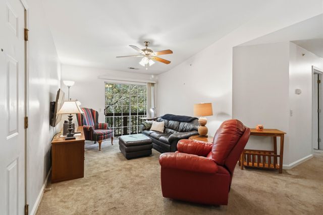 251 Simpson Avenue 319, Lexington, KY 40504