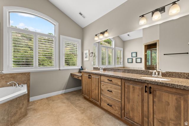 918 MAHOGANY DR, Fruit Heights, UT 84037
