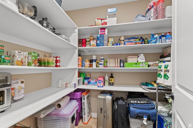 918 MAHOGANY DR, Fruit Heights, UT 84037