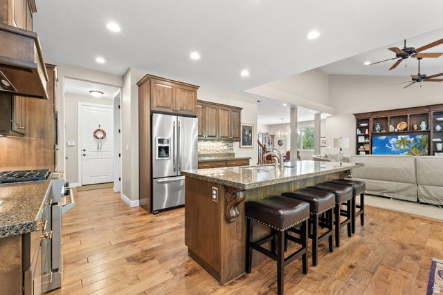 918 MAHOGANY DR, Fruit Heights, UT 84037