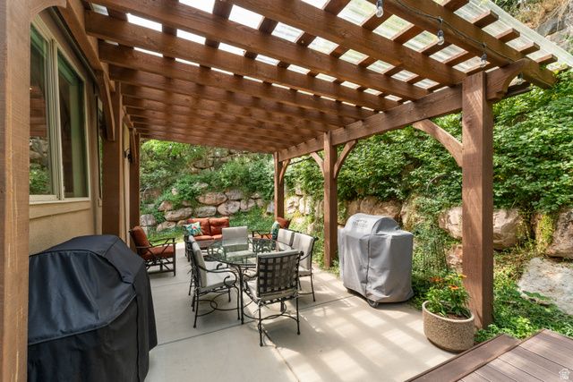 918 MAHOGANY DR, Fruit Heights, UT 84037
