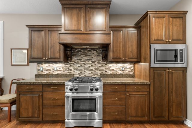 918 MAHOGANY DR, Fruit Heights, UT 84037