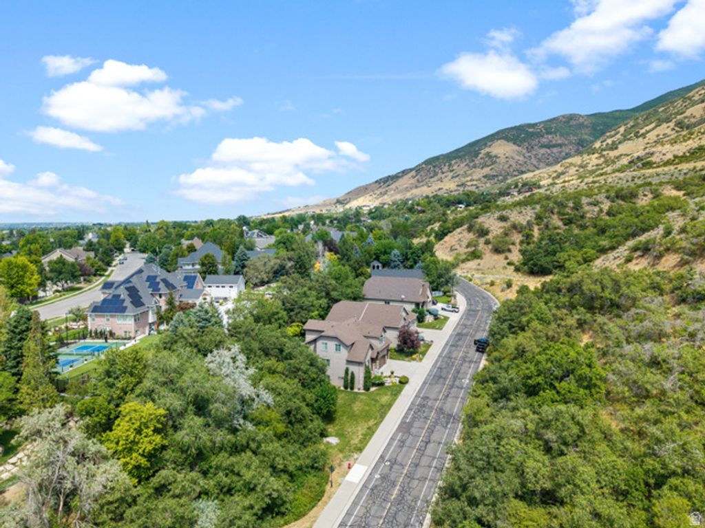 918 MAHOGANY DR, Fruit Heights, UT 84037 — photo 3