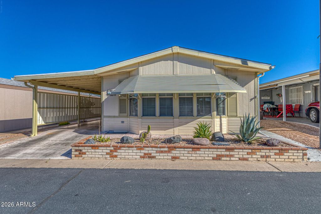 Image 3 of property listing at 5735 E MCDOWELL Road 92, Mesa, AZ 85215