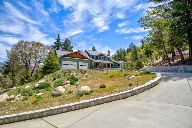 32557 Pine Cone Ct A&B, Running Springs, CA 92382