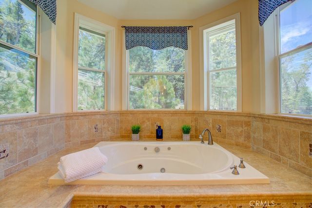 32557 Pine Cone Ct A&B, Running Springs, CA 92382