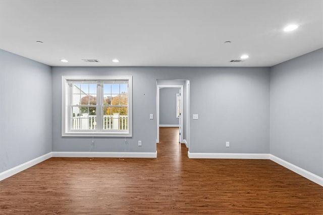 60 Saw Mill Drive 307, North Kingstown, RI 02852