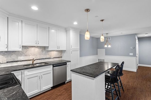 60 Saw Mill Drive 307, North Kingstown, RI 02852