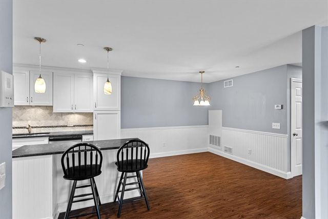 60 Saw Mill Drive 307, North Kingstown, RI 02852