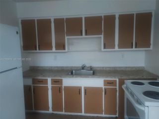 1732 NW 75th St 1732, Miami, FL 33147
