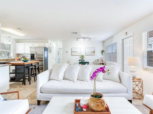 1700 25TH STREET N, St Petersburg, FL 33713