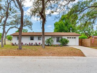 1700 25TH STREET N, St Petersburg, FL 33713