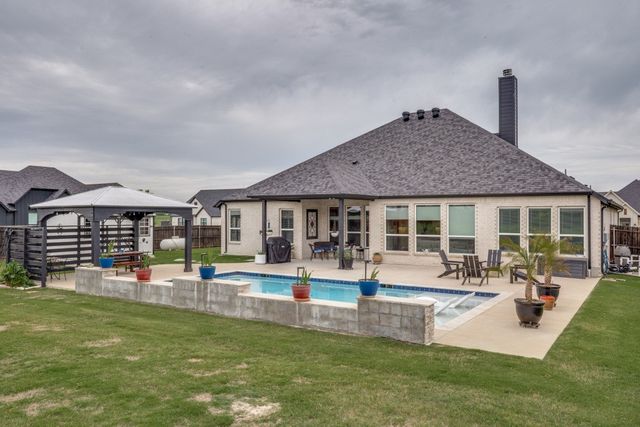 14825 Crystal Spring Drive, Justin, TX 76247
