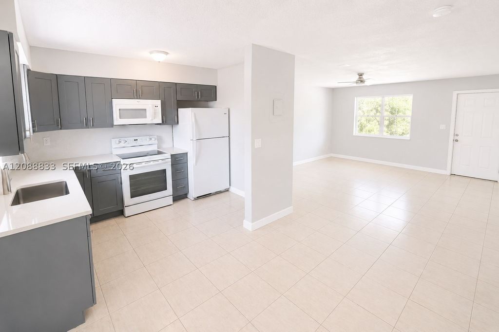 202 SW 27th Ter 202, Fort Lauderdale, FL 33312