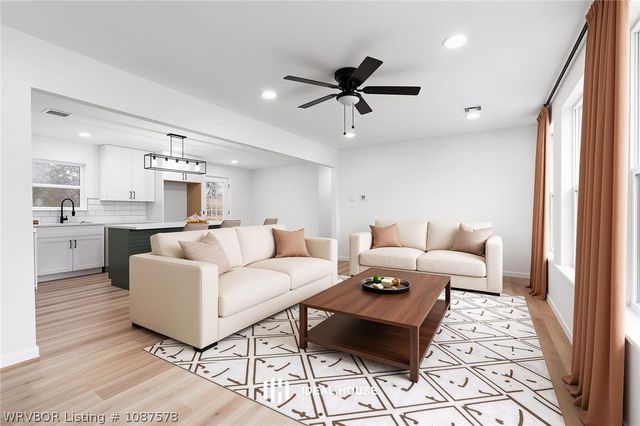 48 W Gary Street, Greenwood, AR 72936