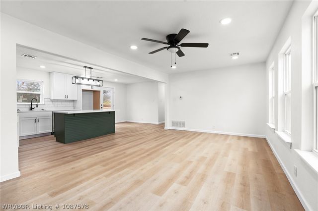 48 W Gary Street, Greenwood, AR 72936