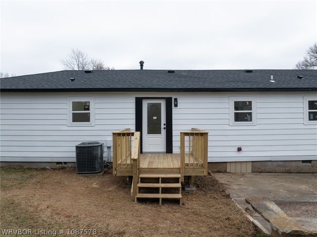 48 W Gary Street, Greenwood, AR 72936