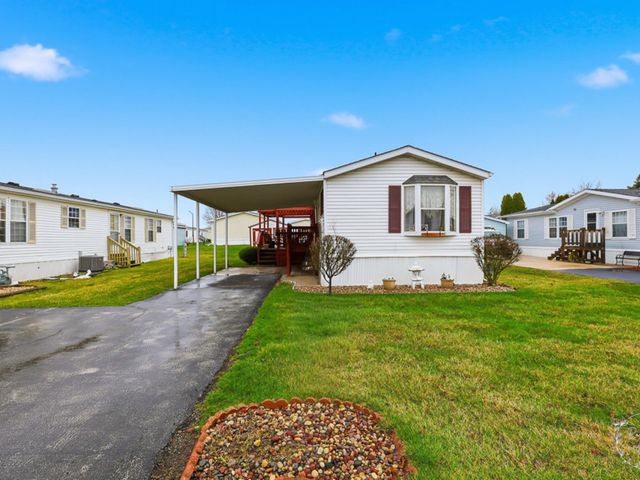 52 Partridge Lane, Beecher, IL 60401