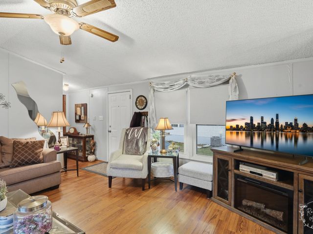 52 Partridge Lane, Beecher, IL 60401