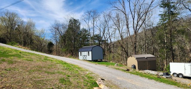 950 Chapman Hollow Rd, Dowelltown, TN 37059