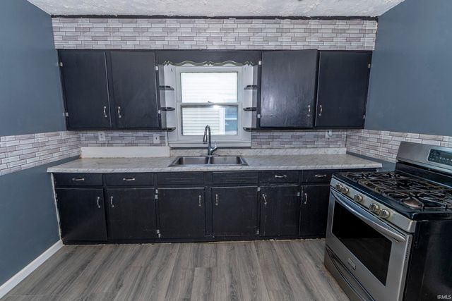 502 S 32nd Street, South Bend, IN 46615
