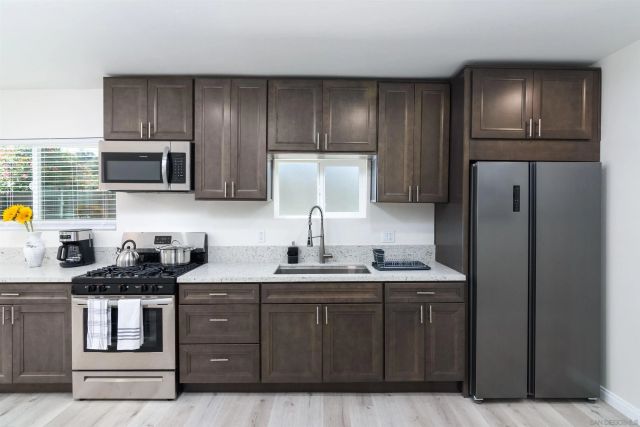 5074 AUBURN DRIVE, San Diego, CA 92105