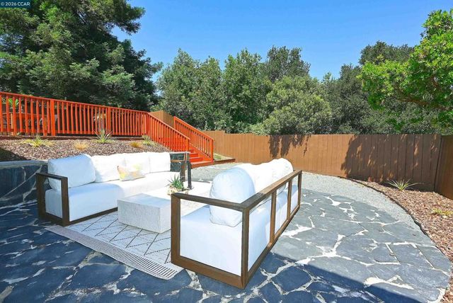 4012 Marcas St, Pinole, CA 94564